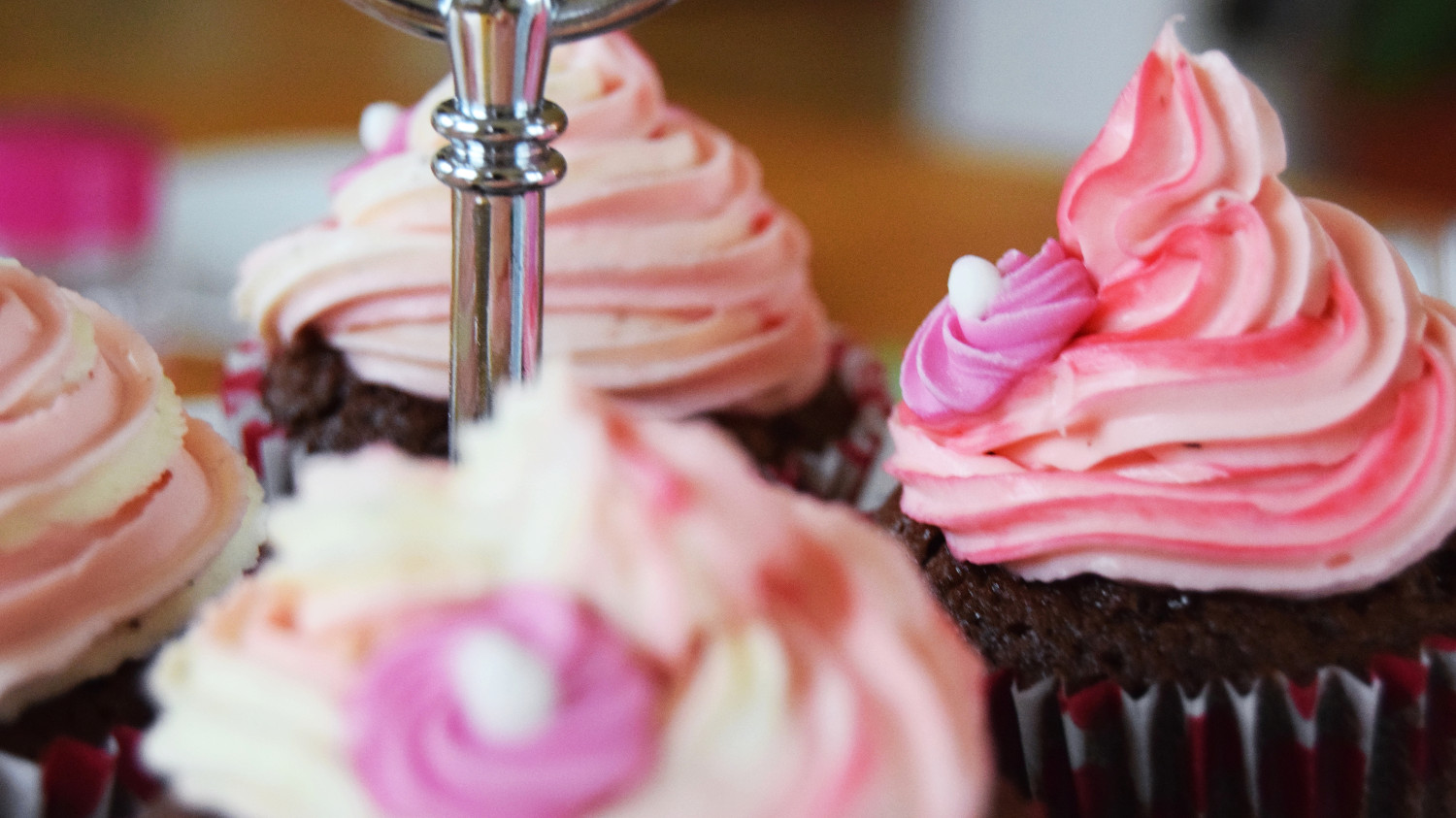 Valentines_day_cupcakes_pink_Zalabell_kitchen_6