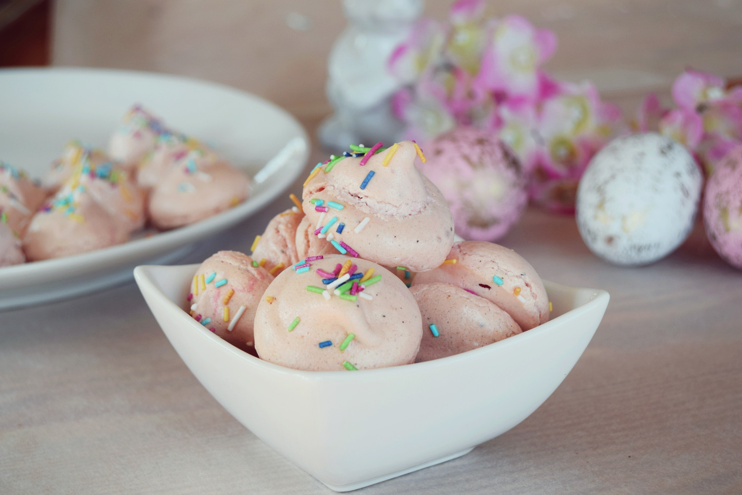 Mini_Pink_Meringues_Recipe_Zalabell_8