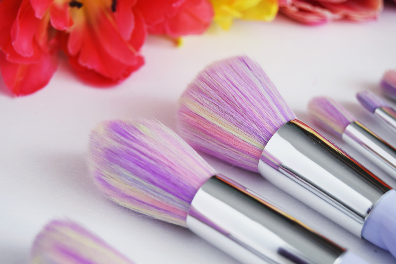 Unicorn_Rainbow_makeup_brushes_Zalabell_beauty_2