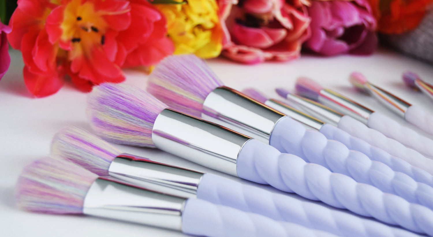 Unicorn_Rainbow_makeup_brushes_Zalabell_beauty_9