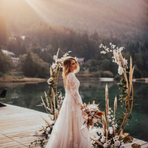 poroka, wedding, nevesta, inspo, bride, jezero jasna, zala zagoricnik, kranjska gora, outside
